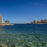 Spinola Studio Deluxe, Stjulians