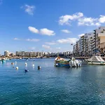 Spinola Studio Deluxe, Stjulians